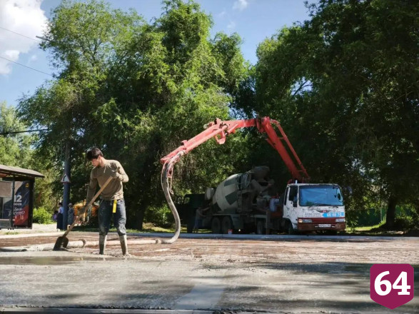 В Энгельсе у горпляжа обустроили бесплатную парковку